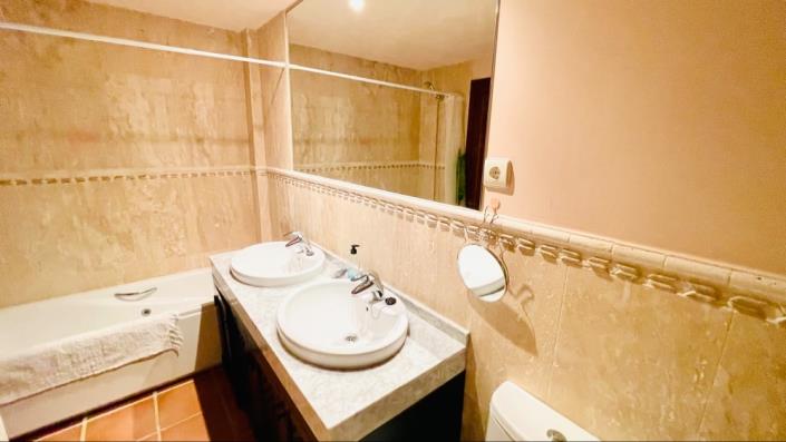 Image No.26-2 Bed Apartment for sale