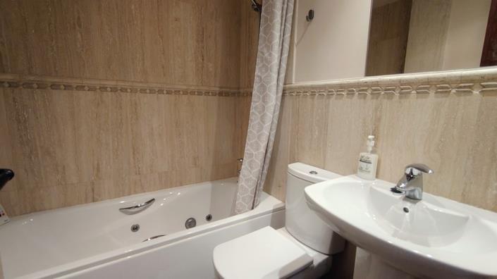 Image No.22-2 Bed Apartment for sale