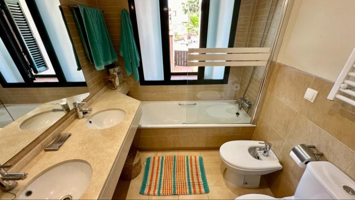 Image No.35-2 Bed Apartment for sale