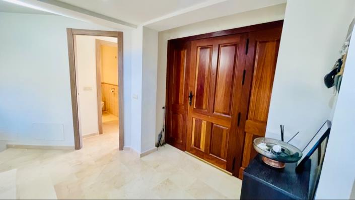 Image No.9-3 Bed Villa for sale