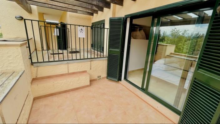 Image No.18-2 Bed Apartment for sale