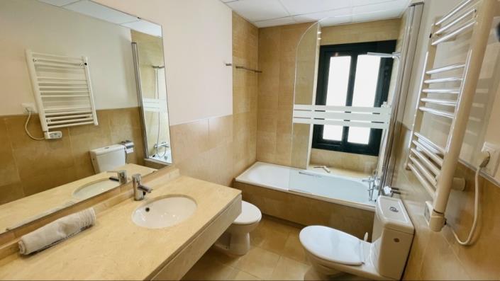 Image No.28-2 Bed Apartment for sale