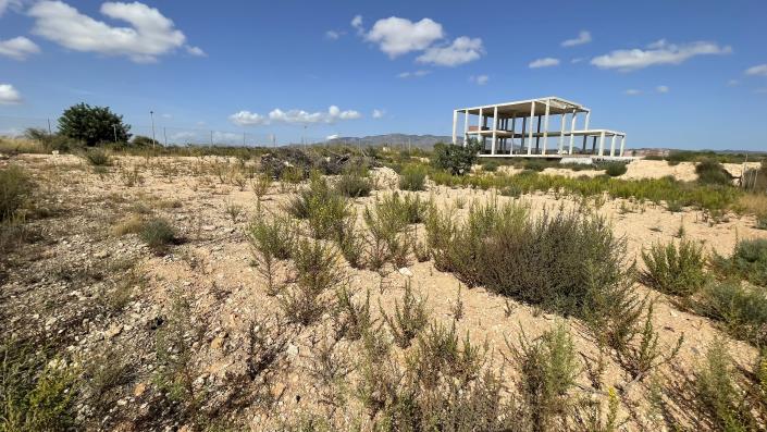 Image No.9-4 Bed Land for sale