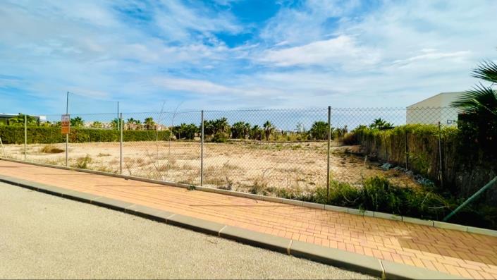 Image No.19-4 Bed Land for sale