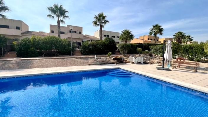 Image No.1-3 Bed Villa for sale