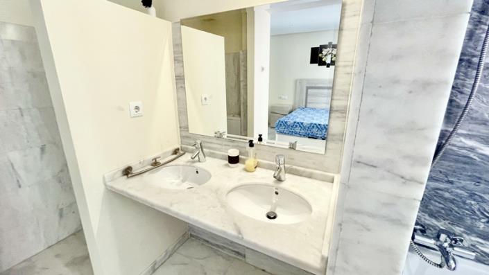 Image No.28-2 Bed Apartment for sale