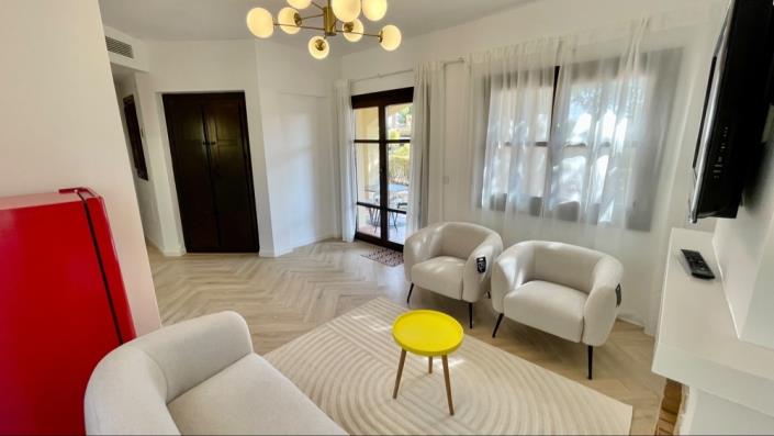 Image No.11-1 Bed Villa for sale