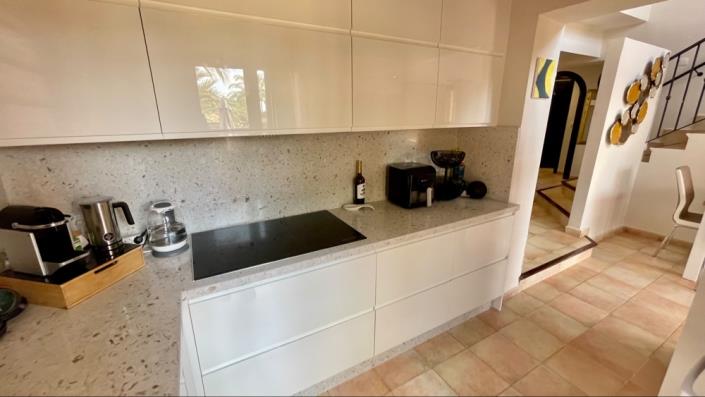 Image No.12-3 Bed Villa for sale