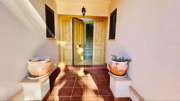 Image No.5-3 Bed Villa for sale