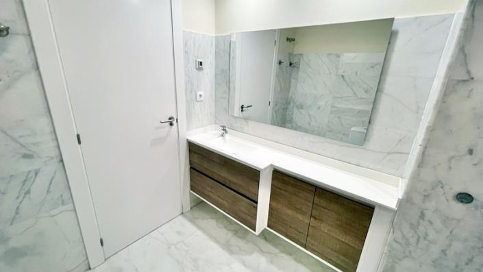 Image No.33-2 Bed Apartment for sale