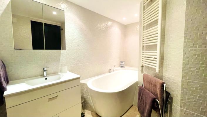 Image No.41-3 Bed Villa for sale