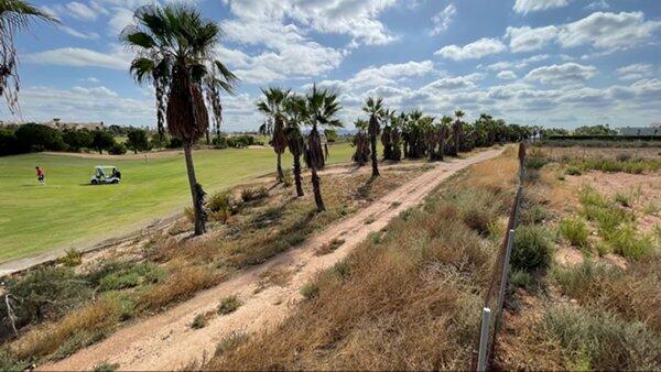 Image No.8-4 Bed Land for sale