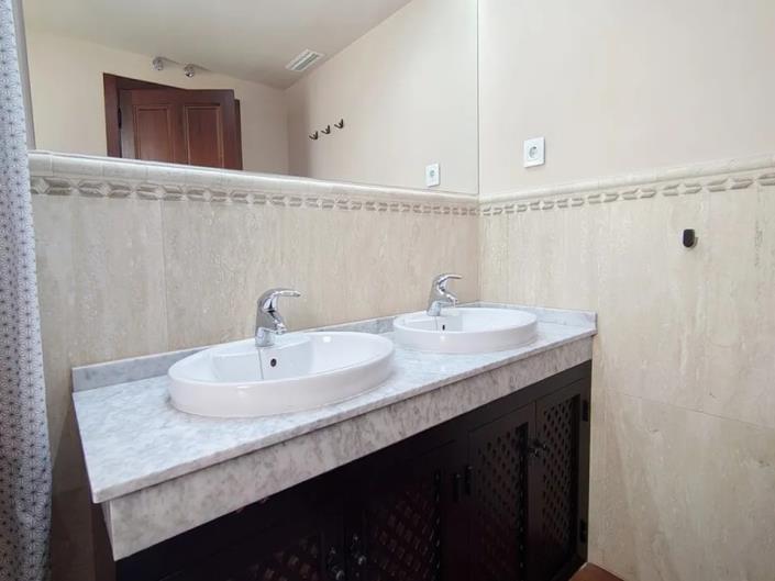 Image No.18-3 Bed Villa for sale