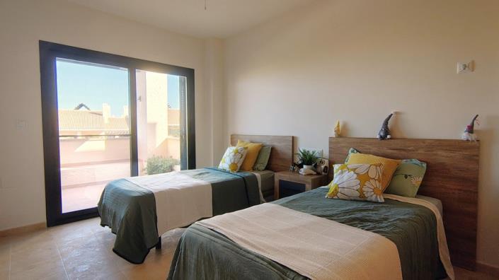 Image No.15-3 Bed Apartment for sale