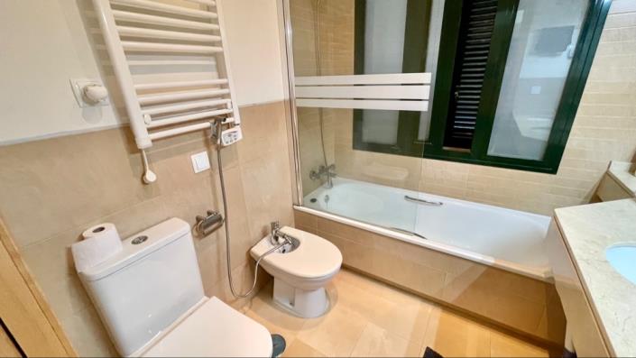 Image No.27-2 Bed Apartment for sale