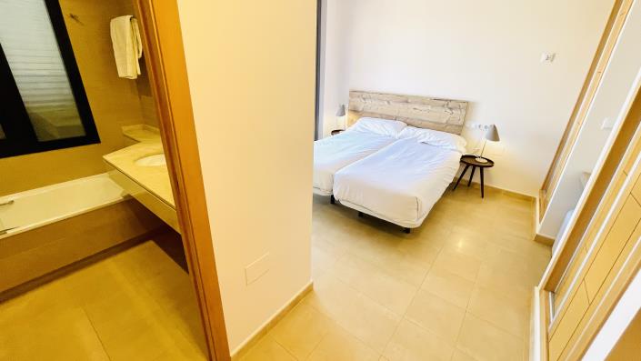 Image No.21-2 Bed Apartment for sale