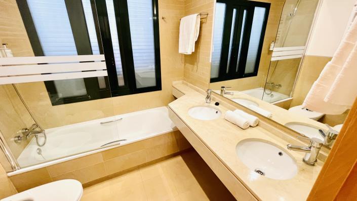 Image No.27-2 Bed Apartment for sale