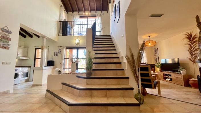 Image No.3-3 Bed Villa for sale