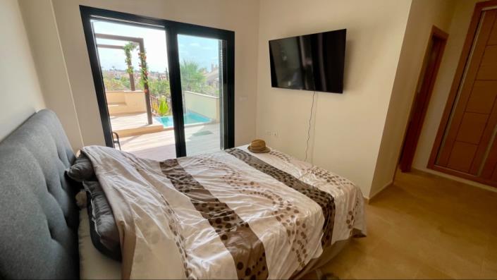 Image No.23-2 Bed Apartment for sale