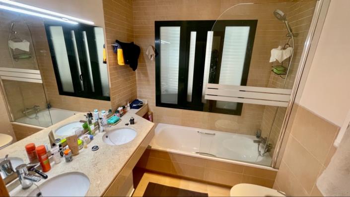 Image No.24-2 Bed Apartment for sale