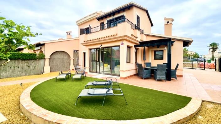 Image No.17-3 Bed Villa for sale