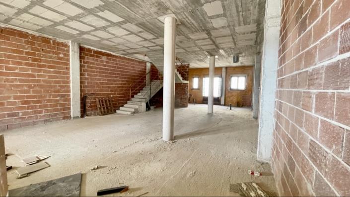 Image No.3-2 Bed Commercial for sale