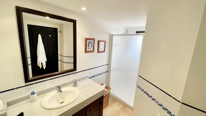 Image No.54-3 Bed Villa for sale