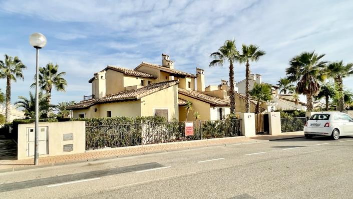 Image No.55-3 Bed Villa for sale