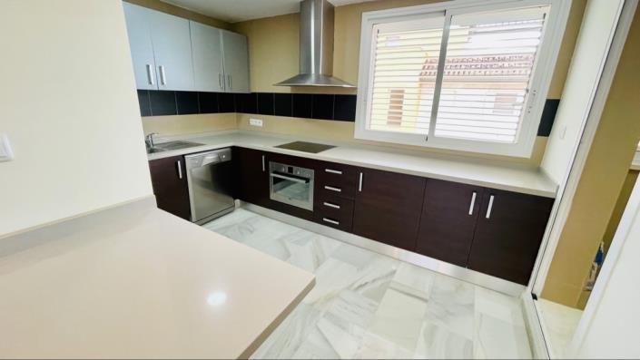 Image No.10-3 Bed Apartment for sale