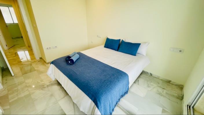 Image No.18-3 Bed Apartment for sale