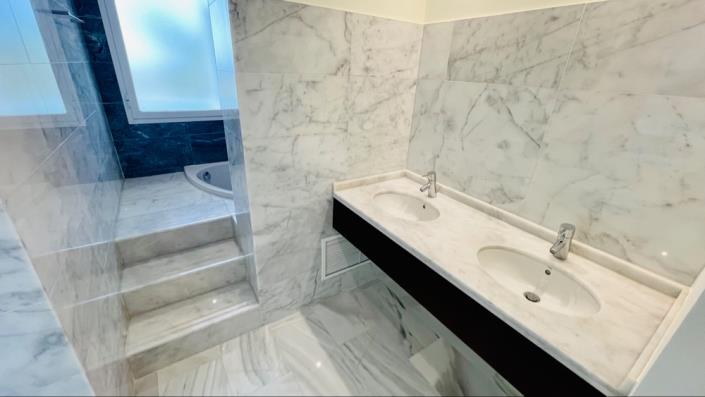 Image No.23-3 Bed Apartment for sale