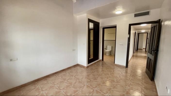 Image No.27-3 Bed Villa for sale