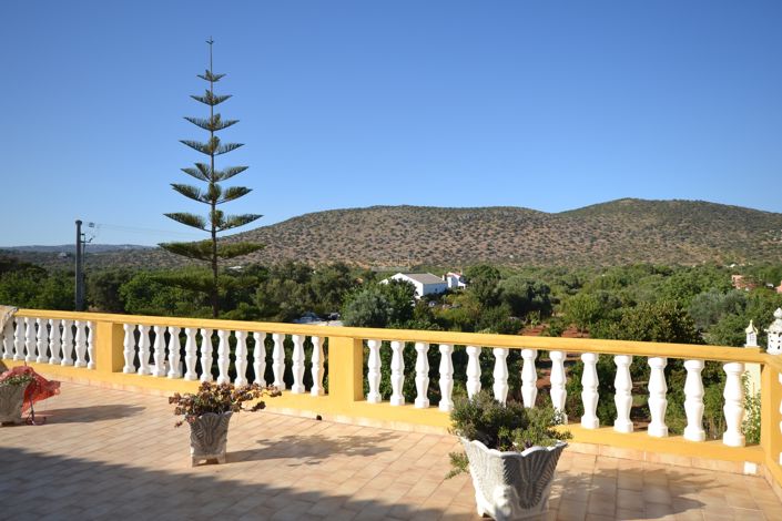 Image No.18-3 Bed Property for sale