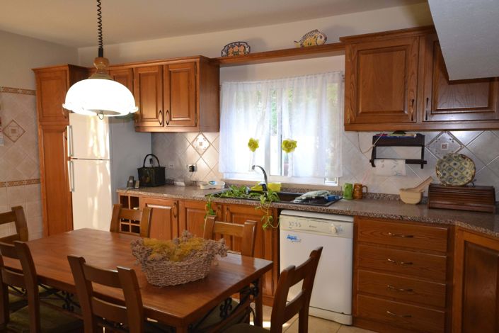 Image No.22-3 Bed Property for sale