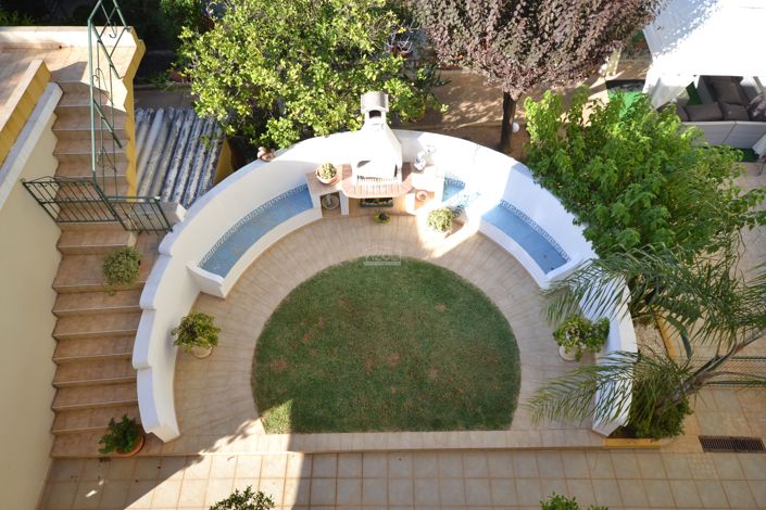 Image No.3-3 Bed Property for sale