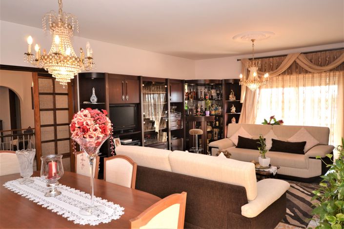 Image No.7-3 Bed Property for sale