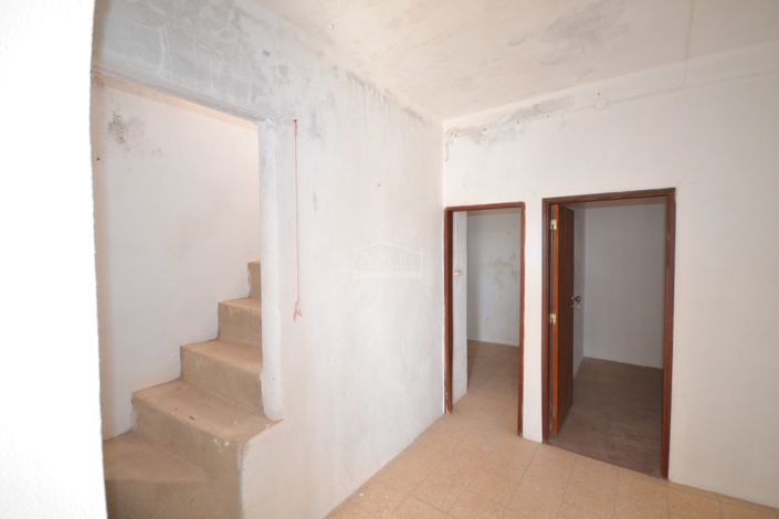 Image No.21-3 Bed Townhouse for sale