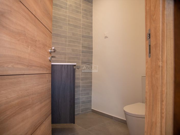 Image No.10-2 Bed Villa for sale