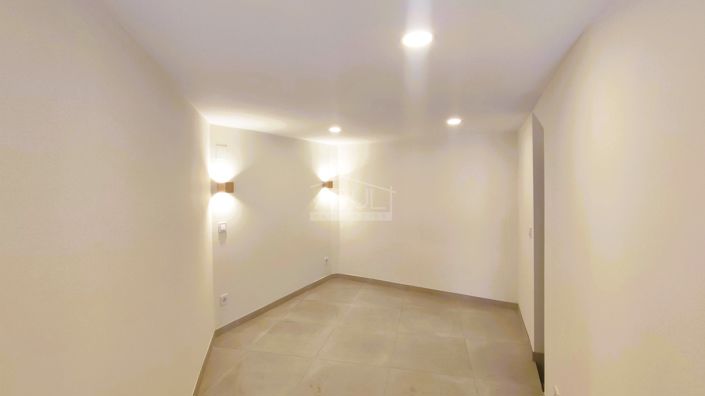 Image No.21-2 Bed Villa for sale