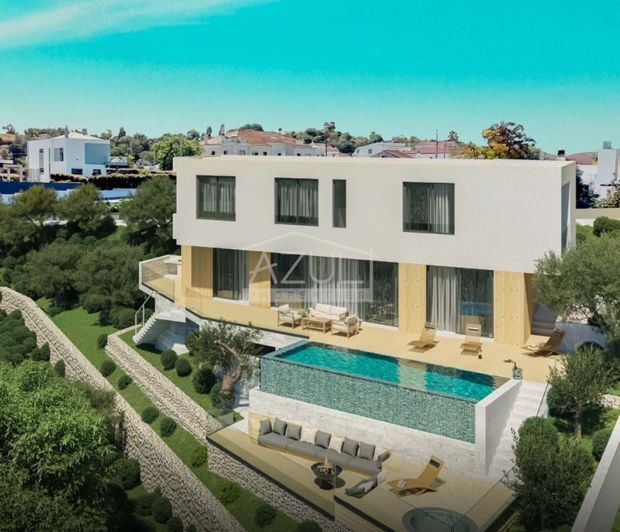 Image No.1-3 Bed Land for sale