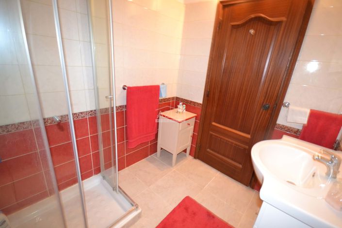 Image No.28-3 Bed Villa for sale