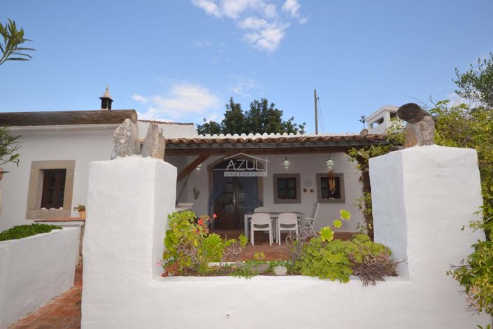 Image No.33-3 Bed Villa for sale