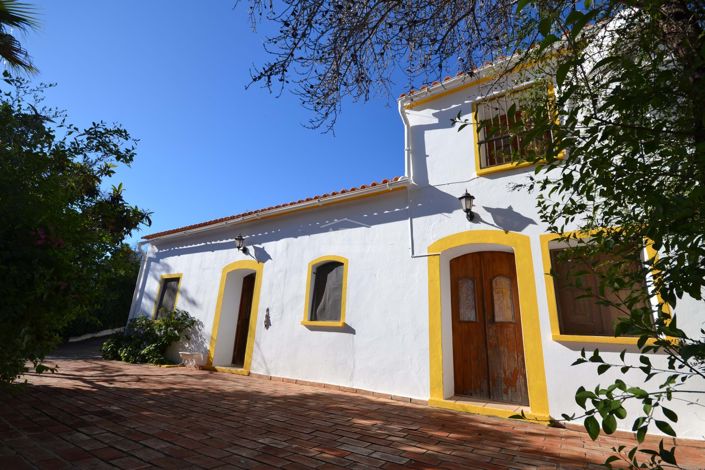 Image No.1-3 Bed Villa for sale