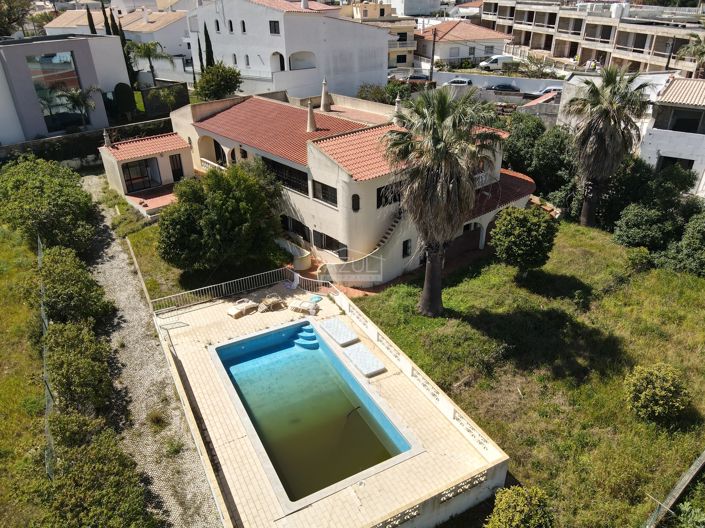 Image No.2-5 Bed Villa for sale