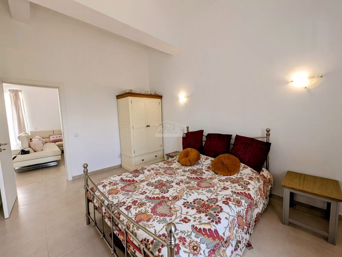 Image No.12-3 Bed Villa for sale