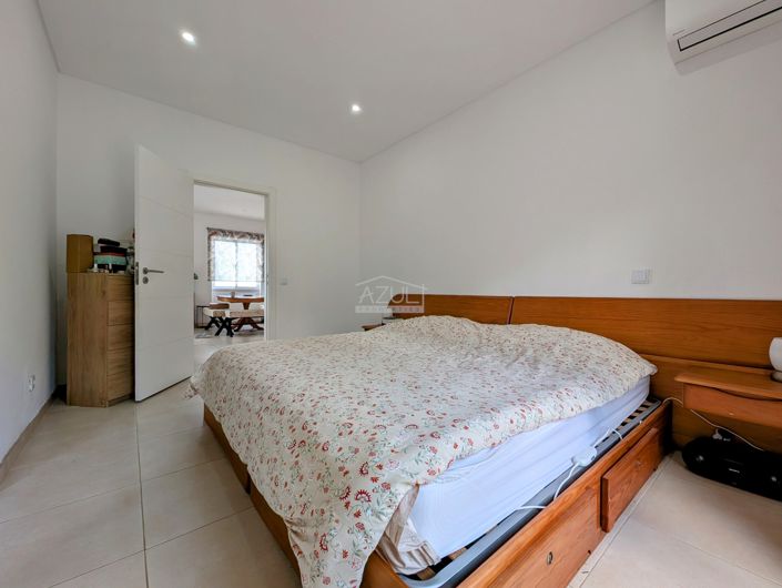 Image No.9-3 Bed Villa for sale