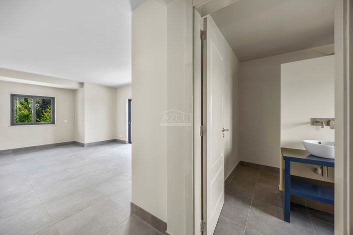 Image No.17-4 Bed Villa for sale