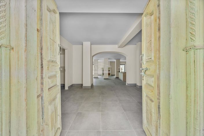 Image No.3-4 Bed Villa for sale