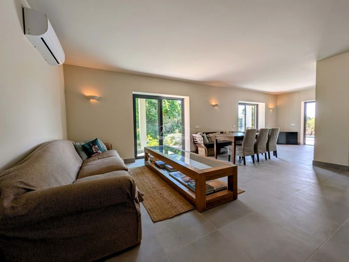 Image No.6-4 Bed Villa for sale