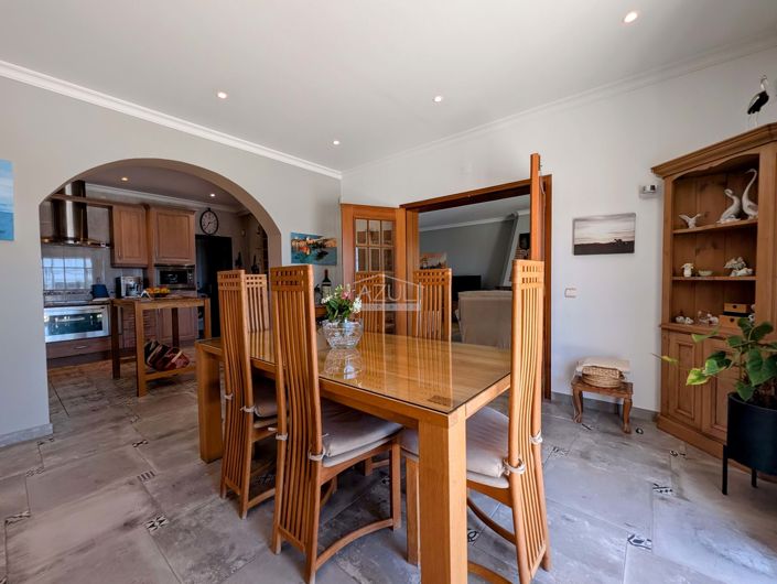 Image No.10-4 Bed Villa for sale